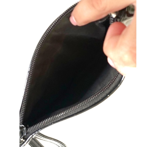 Express : Black sequin wristlet - Picture 3 of 4